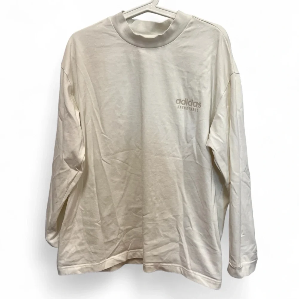 NWOT Adidas Basketball Oversized Long Sleeve Shirt with Mock Neck Size XL